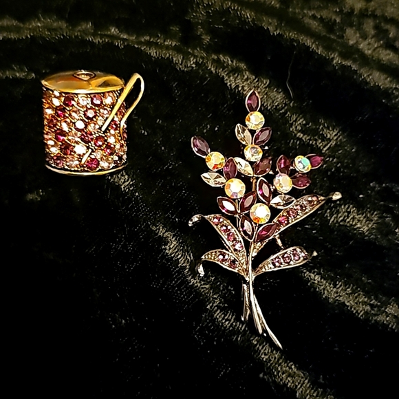 Jewelry - Two BROOCHES